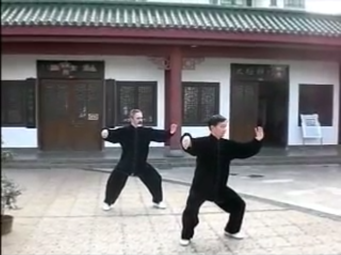 Pratica della Forma Lunga &ndash; Tai Jing Xiu Tang di Shanghai
